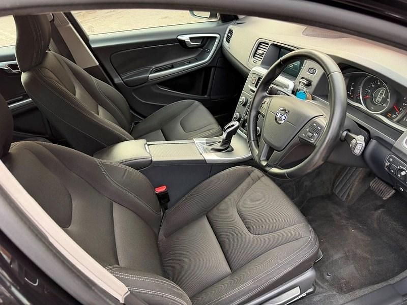 Used Volvo V60 Business Edition 120 HP (88 kW) 2016 Black Estate