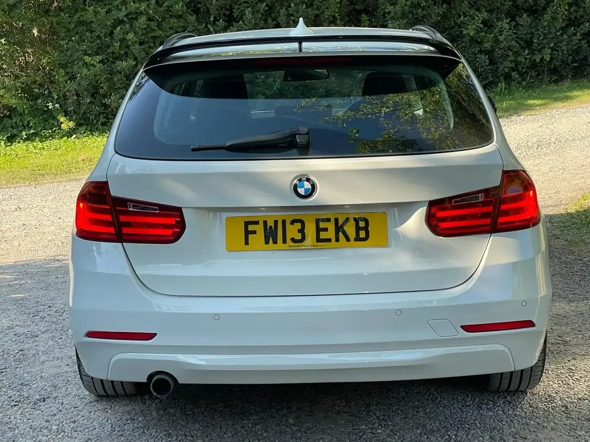 Used BMW 320 2013 White Estate