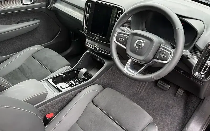Used Volvo XC40 Ultra 163 HP (119 kW) 2026 SUV