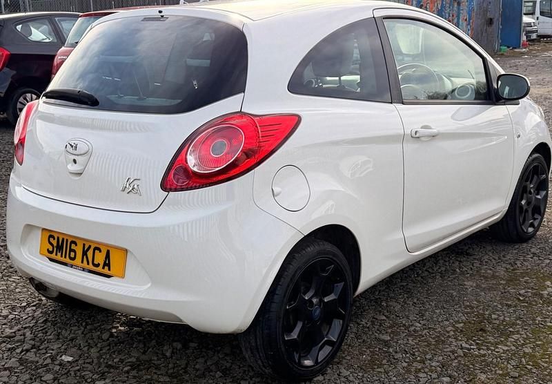 Used Ford Ka Zetec 69 HP (50 kW) 2016 White Hatchback