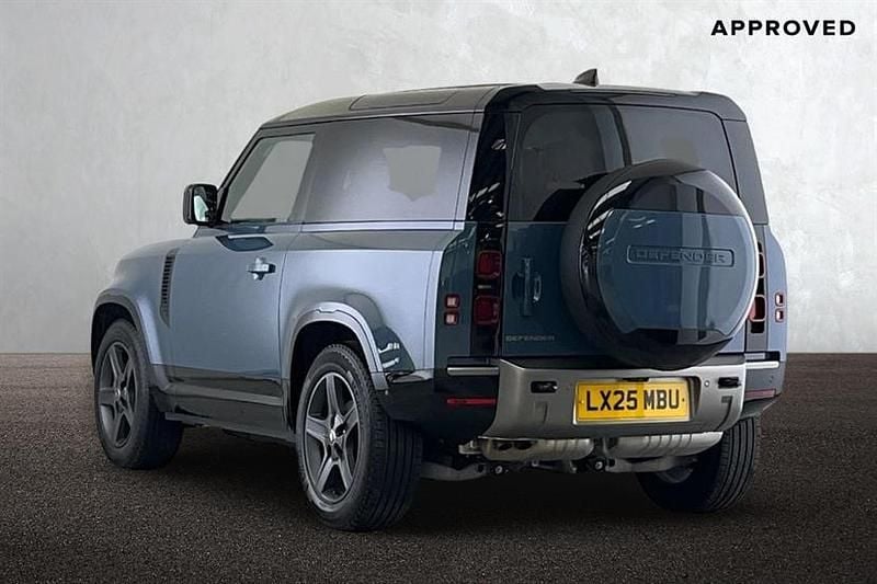 Usado Land Rover Defender SE Dynamic 249 HP (183 kW) 2025 Azul SUV