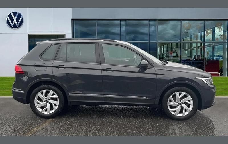 Used VW Tiguan Life 150 HP (110 kW) 2022 Grey SUV