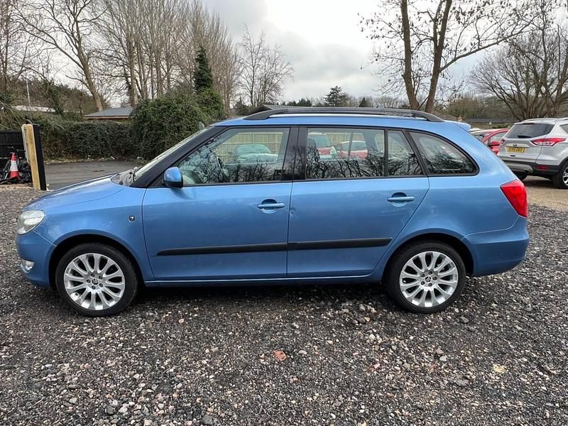Używany Skoda Fabia Elegance 105 KM (77 kW) 2013 Niebieski Kombi