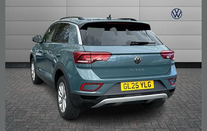 Used VW T-Roc Match 150 HP (110 kW) 2025 Blue SUV