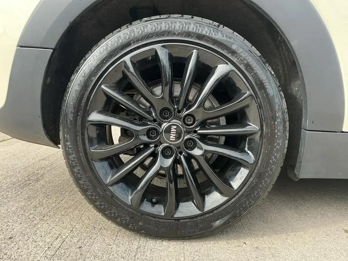 Usado Mini Cooper Clubman Classic 2020 Blanco Familiar