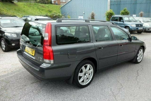 Used 2003 Volvo V70 Estate | £2,795 (Fair price) - Image 1/4
