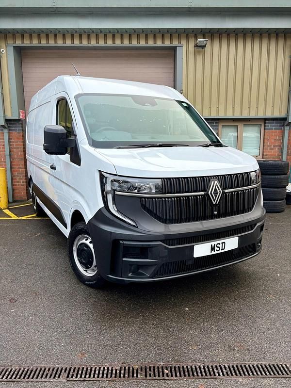 New Renault Master 2025 White Van