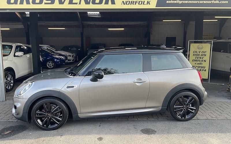 Used Mini Cooper Hatch 136 HP (100 kW) 2021 Hatchback