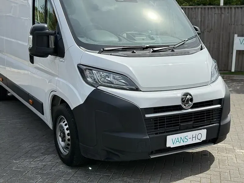 Used Vauxhall Movano 2024 Kaolin white (solid colour)
