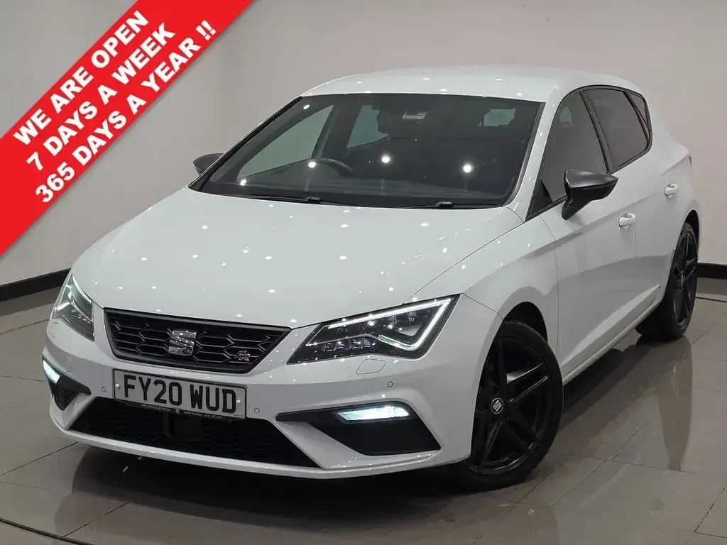 Used Seat Leon Black Edition 150 HP (110 kW) 2020 White Hatchback