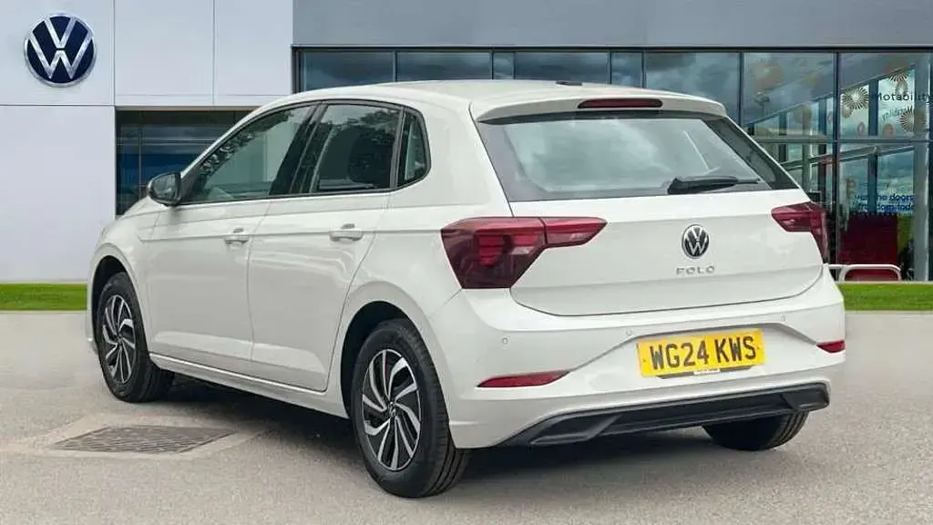 Used VW Polo Life 95 HP (69 kW) 2024 Ascot grey Hatchback