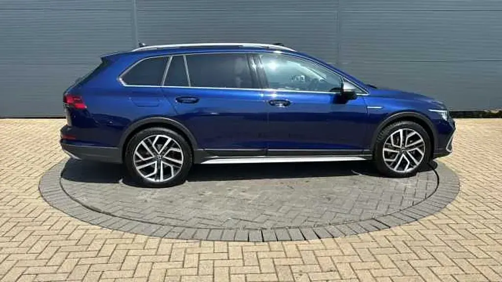 Used VW Golf VIII 200 HP (147 kW) 2023