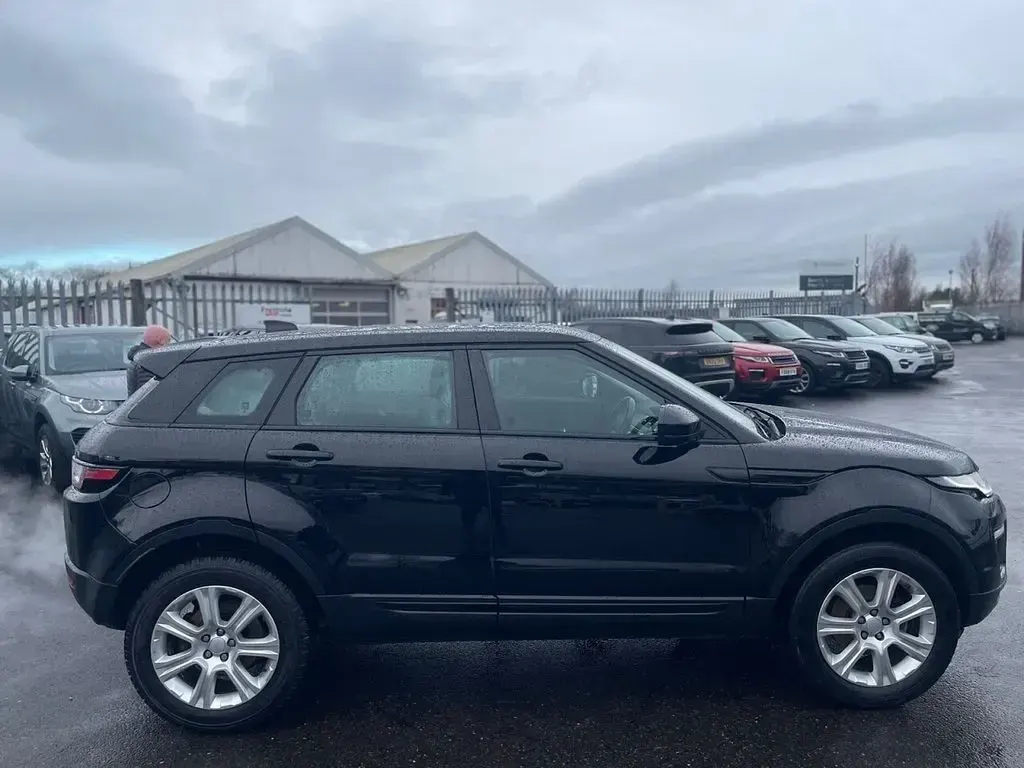 Used Land Rover Range Rover evoque SE 150 HP (110 kW) 2018 Black SUV