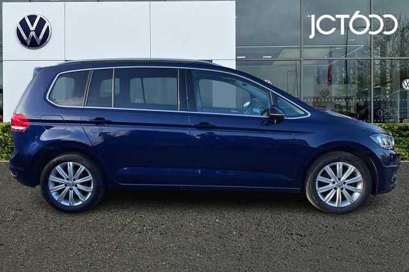 Used VW Touran SEL 150 HP (110 kW) 2019 Blue MPV