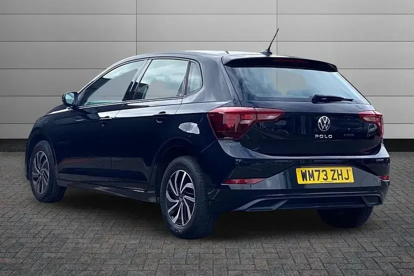 Used VW Polo Life 95 HP (69 kW) 2024 Black Hatchback