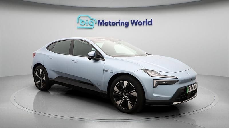 Used 2025 Polestar 4 SUV | £53,100 (Super price) - Image 1/4