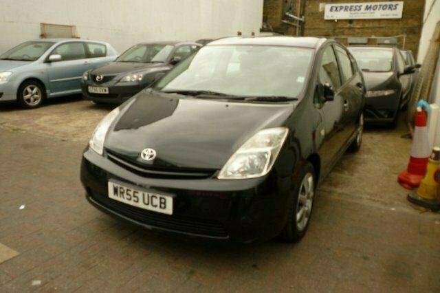 Used Toyota Prius 76 HP (55 kW) 2005 Hatchback