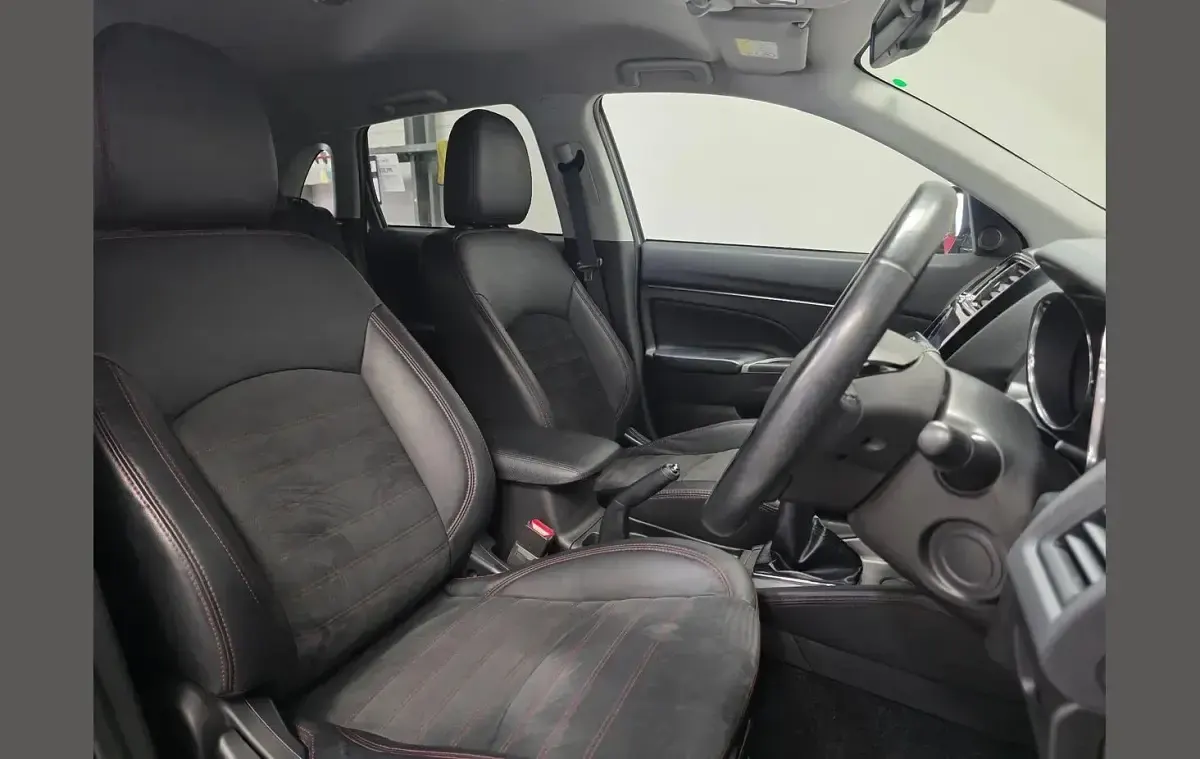 Used Mitsubishi ASX 117 HP (86 kW) 2019 Silver SUV