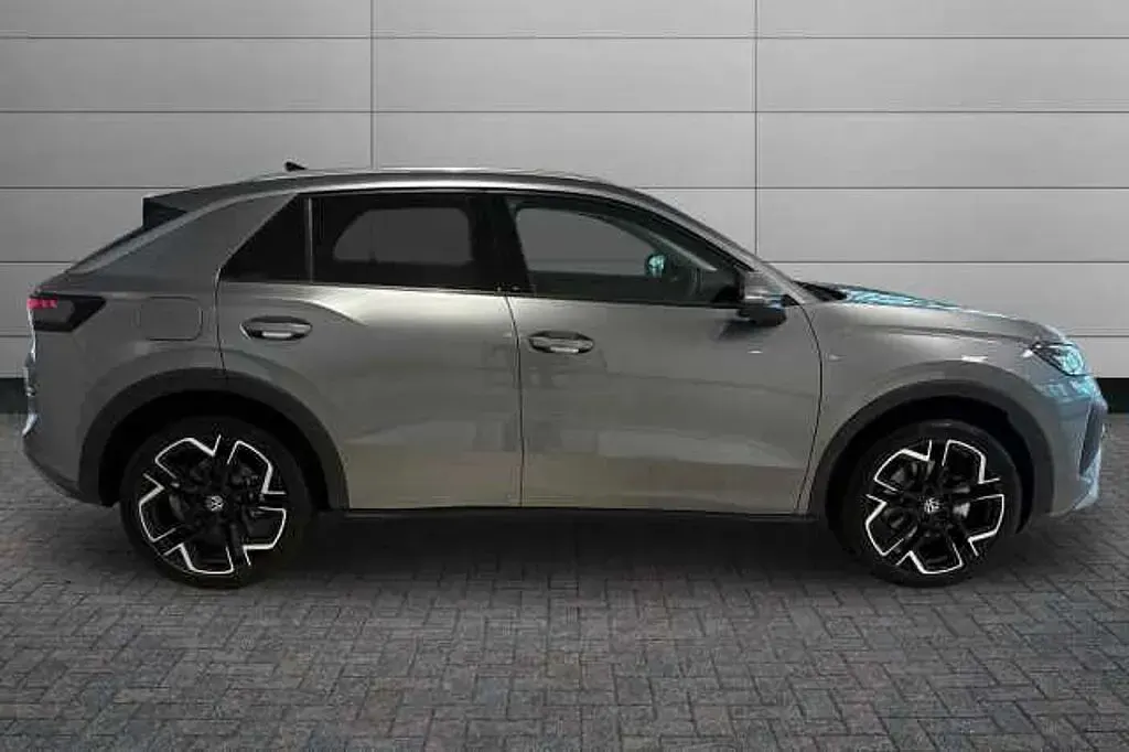 Used VW T-Roc Style 150 HP (110 kW) 2026 Grey SUV