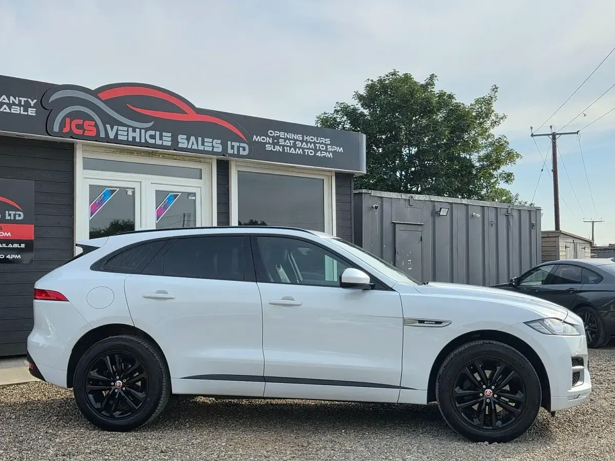 Used Jaguar F-Pace R-Sport 240 HP (176 kW) 2018 White SUV