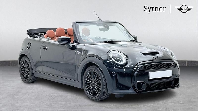 Black Used 2023 Mini Cooper S Exclusive Hatchback | £25,500 (Expensive) - Image 1/4