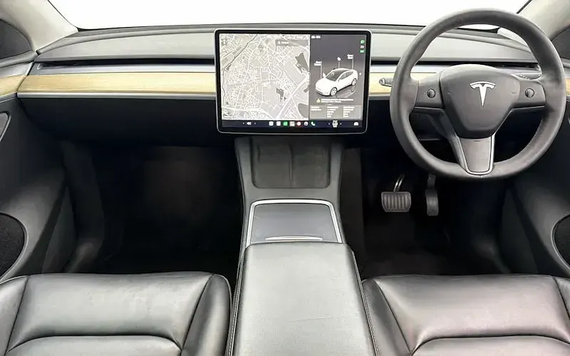 Used Tesla Model Y Long Range AWD 378 kW (514 HP) 2023 White SUV