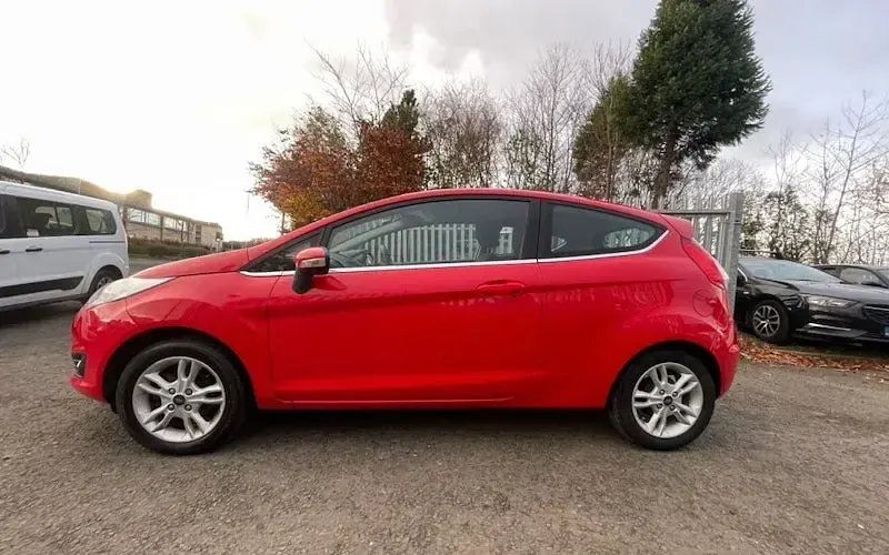 Used Ford Fiesta Zetec 75 HP (55 kW) 2017 Hatchback