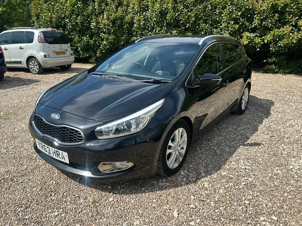 Used Kia Ceed 128 HP (94 kW) 2013 Black Hatchback