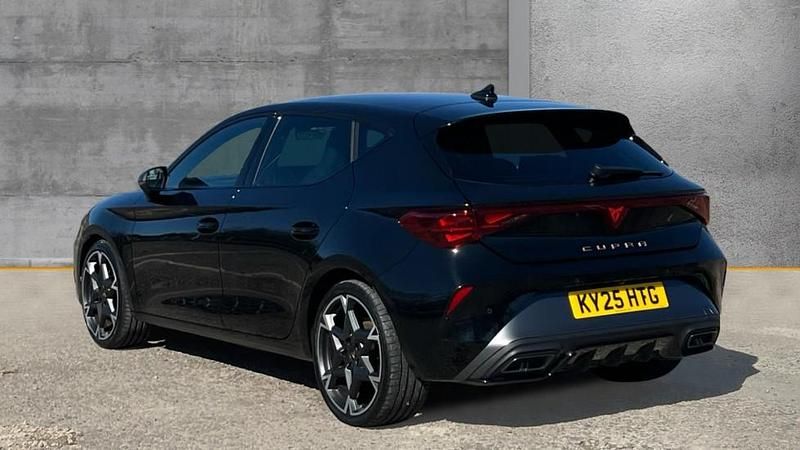 Used Cupra Leon 150 HP (110 kW) 2025 Midnight black