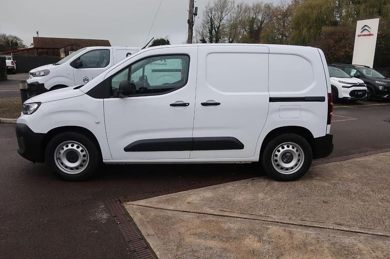 Used Citroën e-Berlingo 98 kW (134 HP) 2024 White MPV