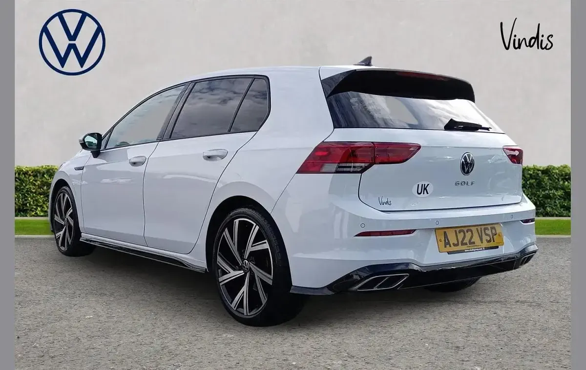 Used VW Golf VIII R-line 147 HP (108 kW) 2022 White Hatchback