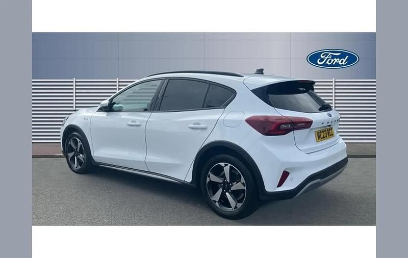 Used Ford Focus Active 125 HP (91 kW) 2023 White Hatchback