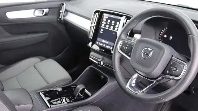 Usado Volvo XC40 Plus 163 CV (119 kW) 2024 SUV
