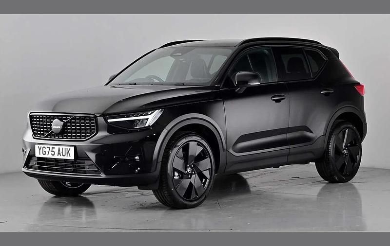 Used Volvo XC40 Plus 163 HP (119 kW) 2025 Onyx black SUV