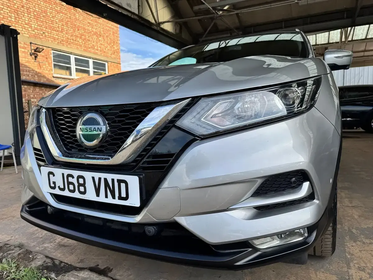 Used Nissan Qashqai N-Connecta 160 HP (117 kW) 2018 Silver SUV