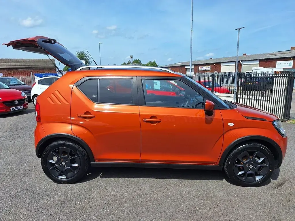 Używany Suzuki Ignis SZ-T 90 KM (66 kW) 2018 Pomarańczowy SUV