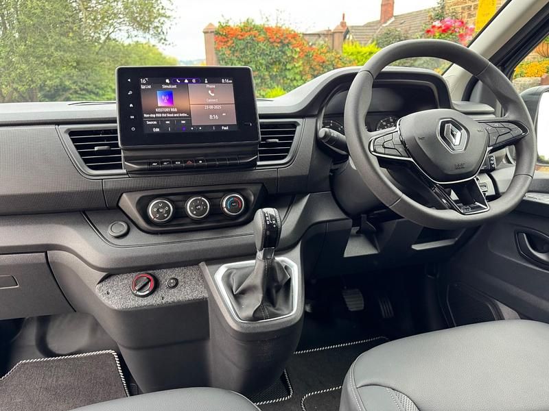 Used Renault Trafic 2024 Grey MPV