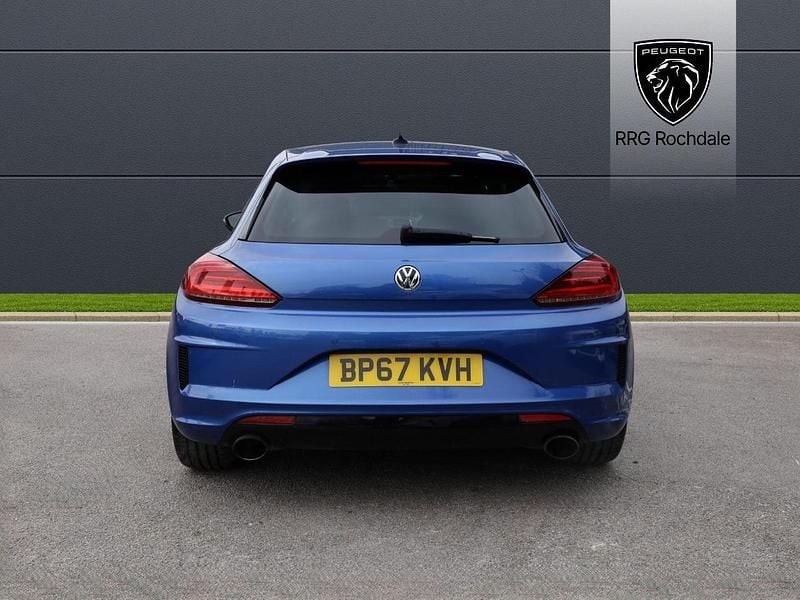 Begagnad VW Scirocco R 276 HK (202 kW) 2017 Blå Sportkupé