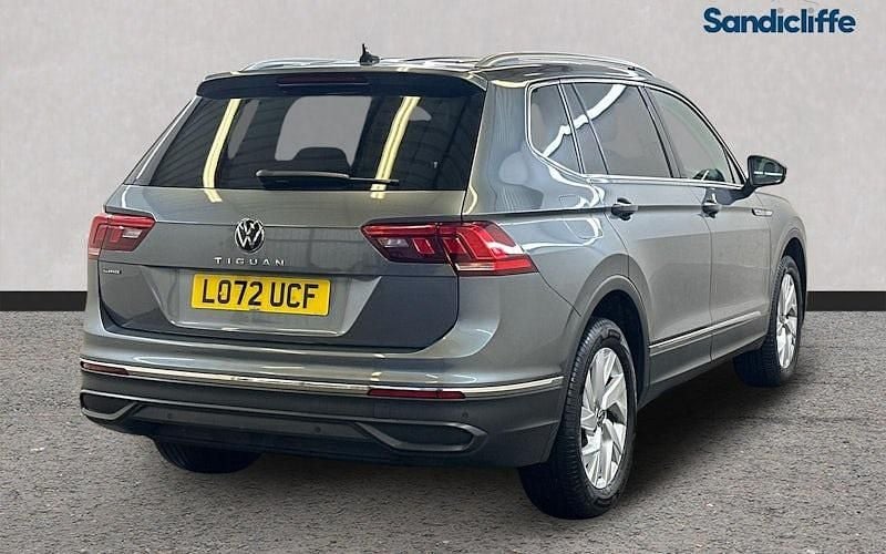 Used VW Tiguan Allspace Life 150 HP (110 kW) 2024 Grey SUV