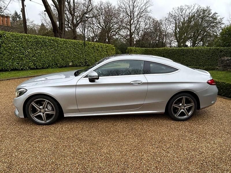 Used Mercedes C220 AMG Line Premium Plus 170 HP (125 kW) 2016 Silver Coupe