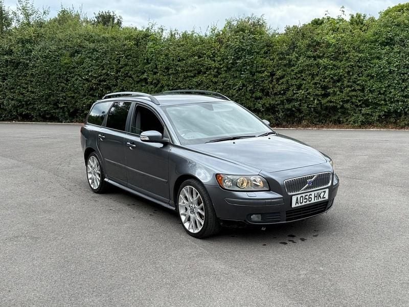 Grey Used 2006 Volvo V50 Estate | £1,495 (Good price) - Image 1/4