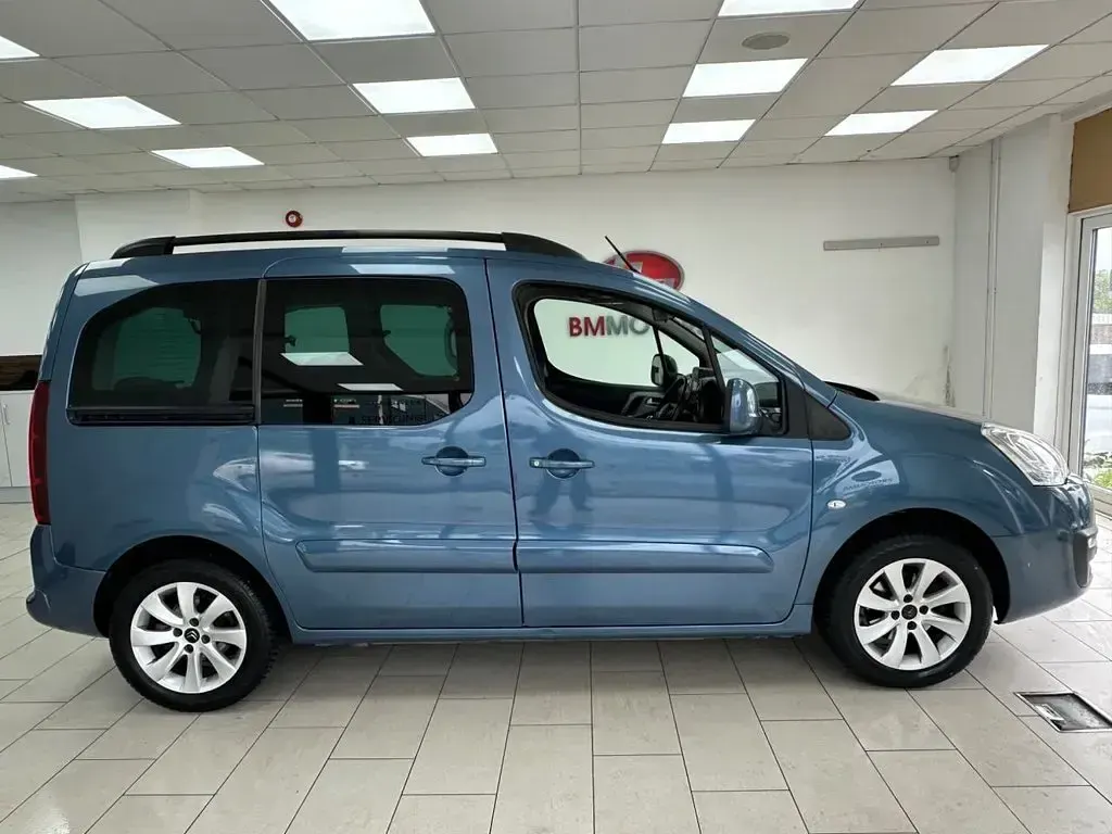 Used Citroën Berlingo Flair 110 HP (80 kW) 2018 Blue MPV