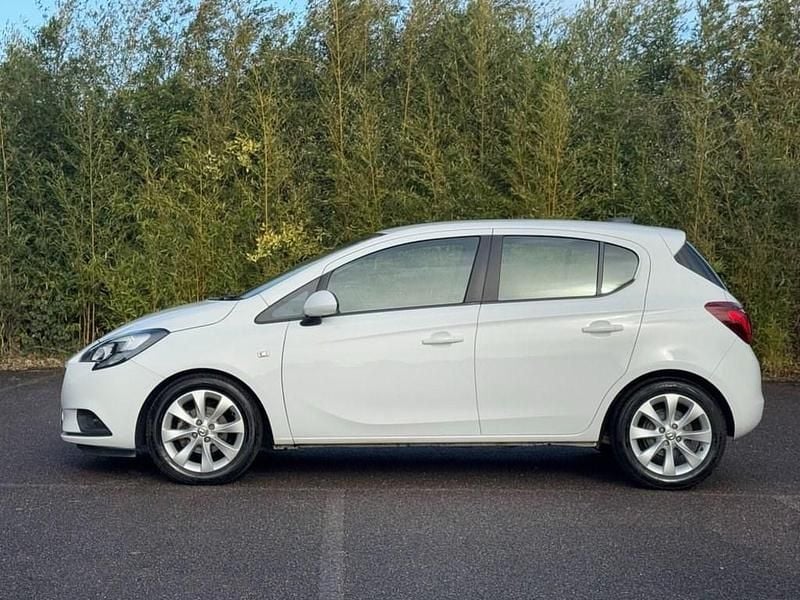 Used Vauxhall Corsa 90 HP (66 kW) 2016 White Hatchback