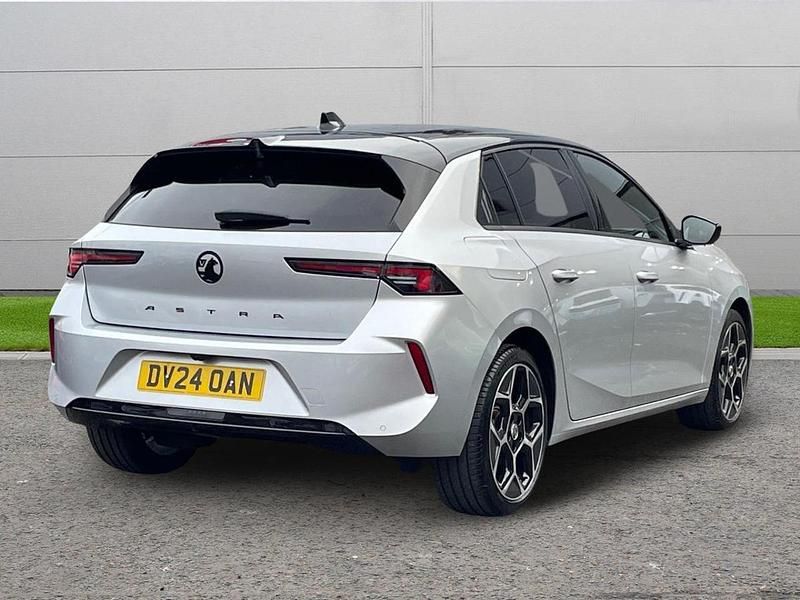 Used Vauxhall Astra Ultimate 128 HP (94 kW) 2024 Grey Hatchback