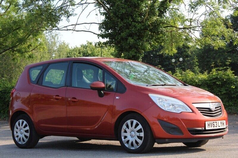 Red Used 2013 Vauxhall Meriva MPV | £3,990 (A bit pricey) - Image 1/4