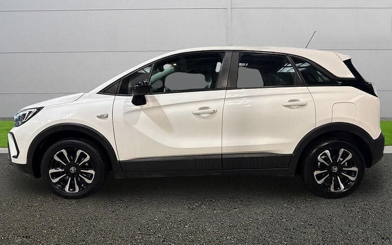 Used Vauxhall Crossland Design Edition 83 HP (61 kW) 2022 White SUV