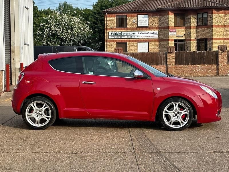 Used Alfa Romeo MiTo Distinctive 135 HP (99 kW) 2012 Red Hatchback