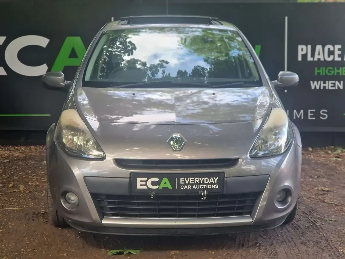 Used Renault Clio Dynamique 2011 Grey Hatchback