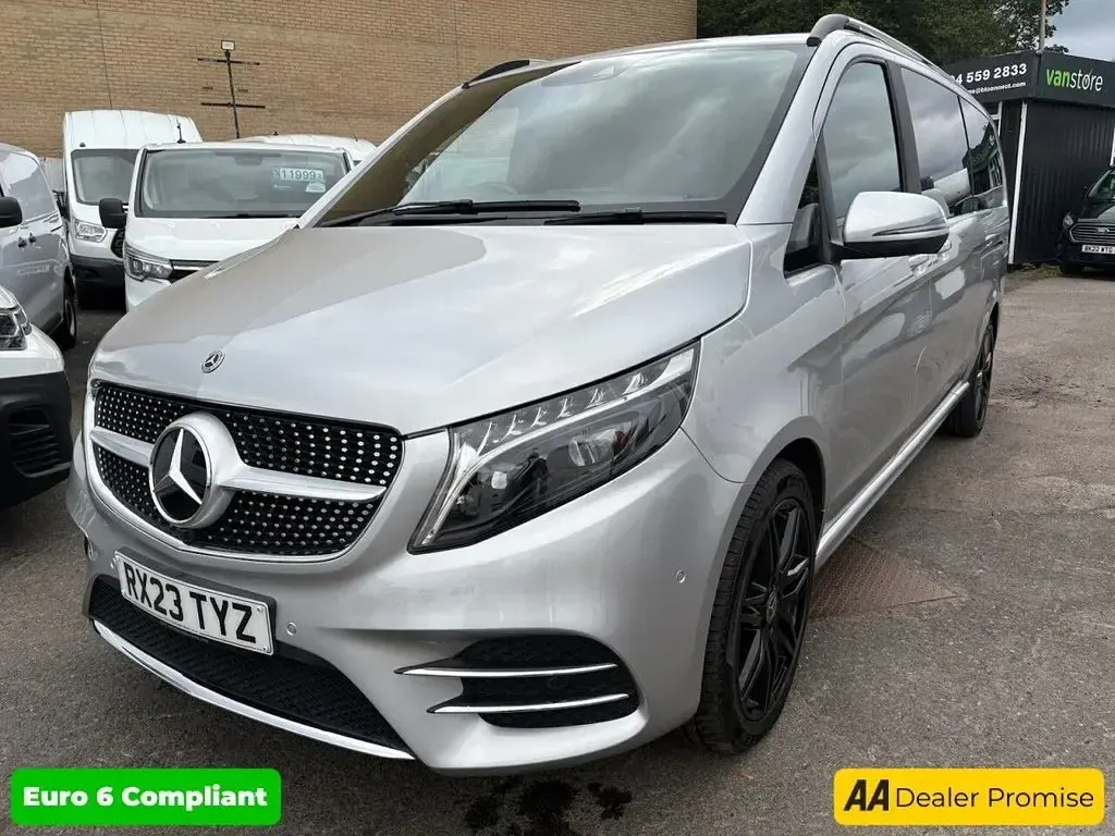 Used Mercedes V220 Executive 163 HP (119 kW) 2023 Silver MPV