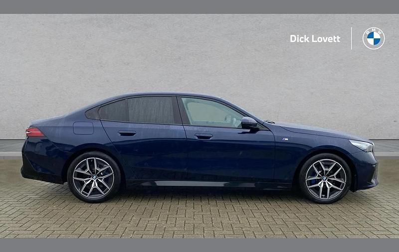 Used BMW 520 M Sport 205 HP (150 kW) 2024 Blue Sedan
